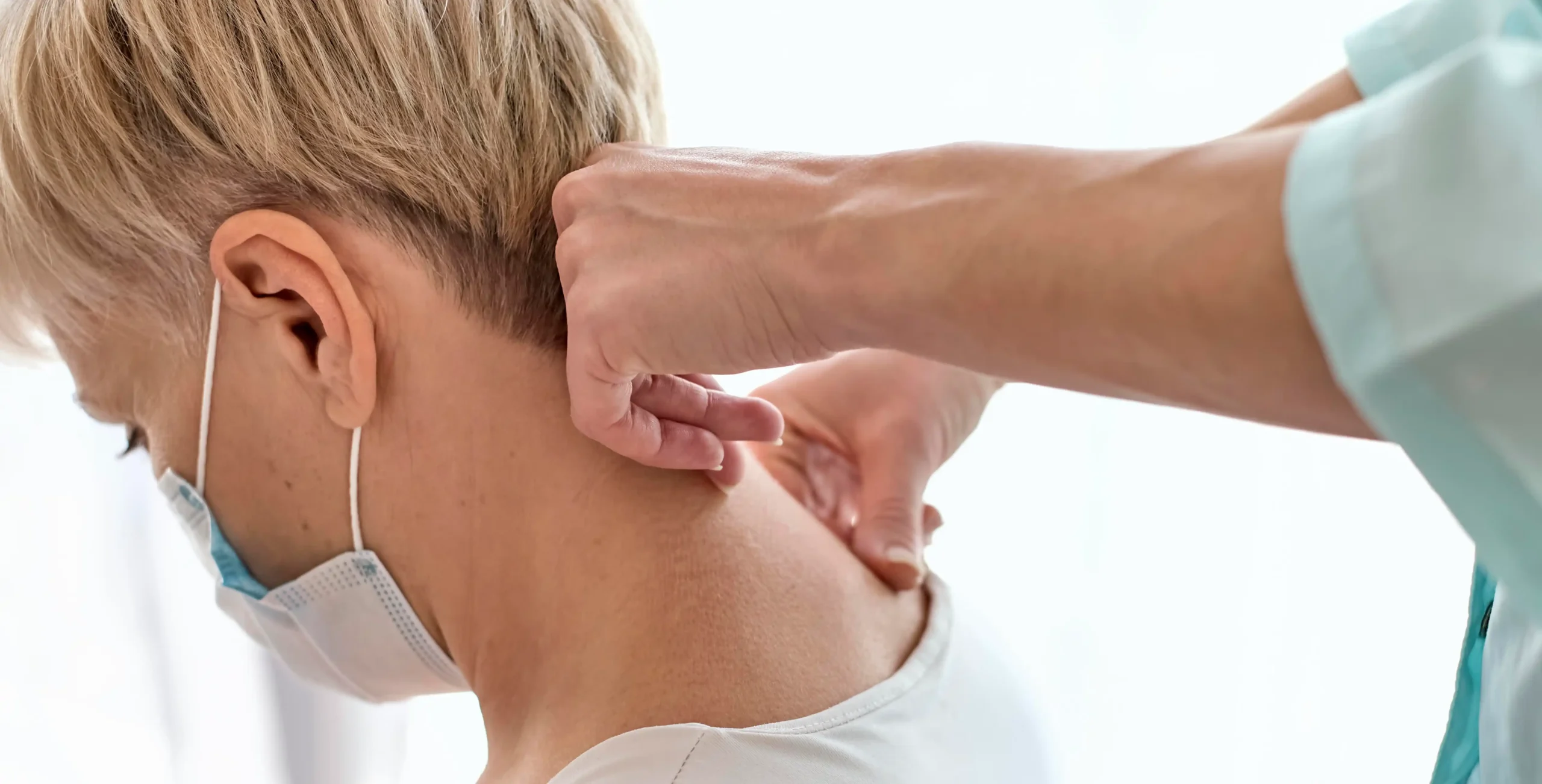 Neck Adjustment: Benefits, Process, Safety, and What to Expect 1 What is chiropractic neck adjustments