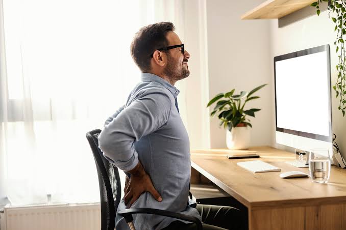 Why Does My lower back hurts when i sit? 1 Why Does My Back Hurt When I Sit?